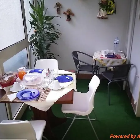 לינה וארוחת בוקר Movida קטאניה