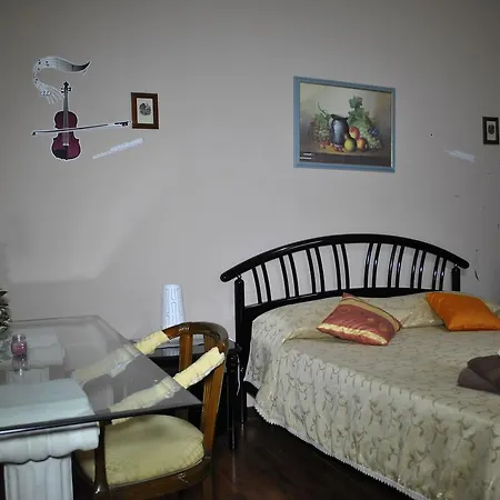Movida לינה וארוחת בוקר קטאניה